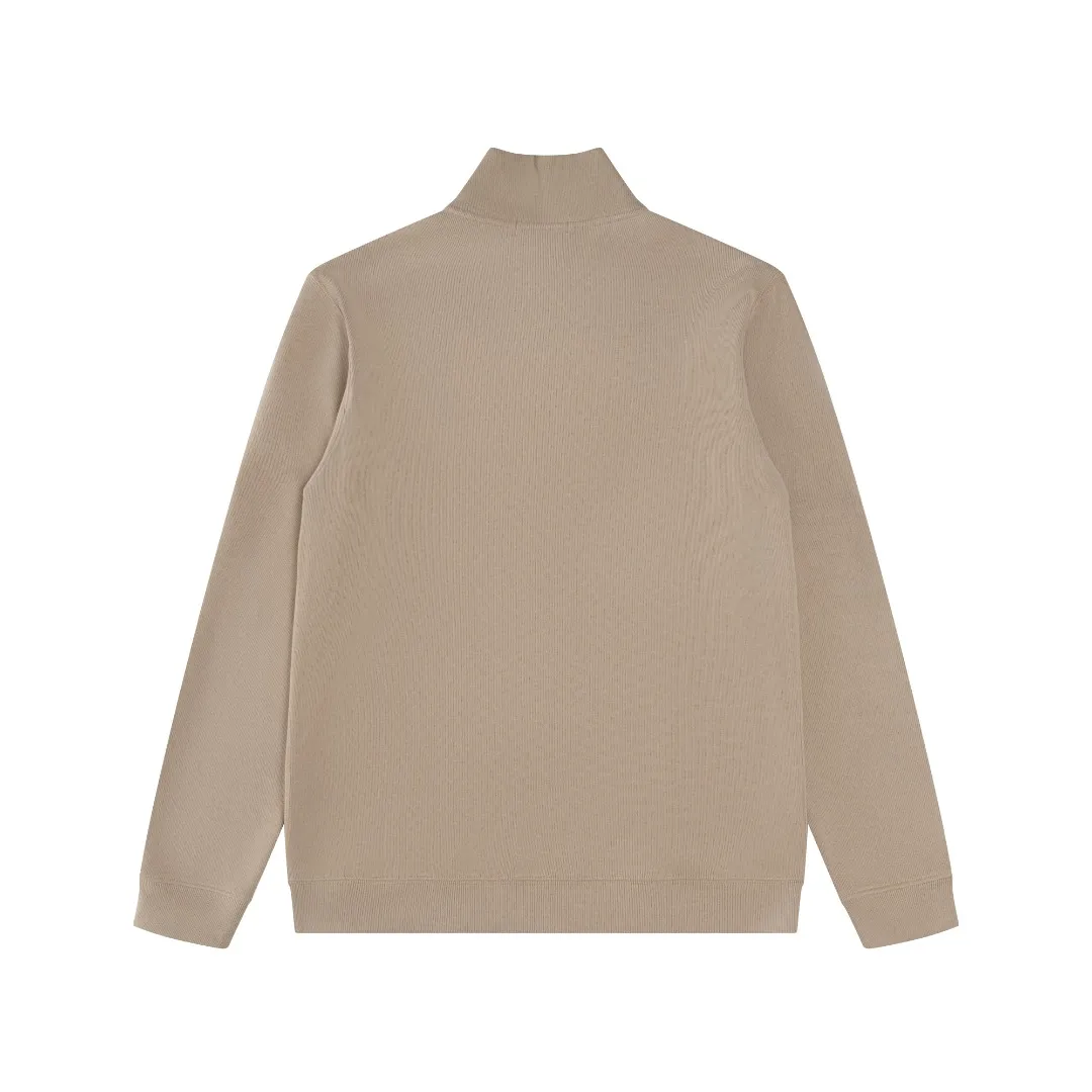 P230 #R97 Ralph lauren twelve-color embroidered pony logo half-zip high-neck long-sleeved knitted sweatshirt. The same style for men and women. New autumn sweatshirts for couples are here! This kind of sweatshirt is really popular this year, even more popular than the hooded sweatshirt. Open the zipper and it can be used as a large lapel, which makes it more fashionable. The color of the classic design of the little war horse on the chest is matched with the embroidery. The simple zipper design echoes the brand logo, so you don’t need to match too much. The sweater version is loose enough! The fabric is custom-woven and dyed 100 cotton. 320g high gram weight 100% cotton knitted cotton with a certain thickness. The fabric is soft and comfortable, and the three-dimensional fabric is full of texture. The stitching is three needles and five threads, which is beautiful and strong. The pattern is also good. Although it is loose, it does not look bulky! - It is not a popular color scheme on the street. The color is pure and highly recommended. The upper body has a particularly high rate of turning heads. Loose style. Big drop shoulder OS style. Same style for men and women. Couple wear. Versatile and practical! Color: Gray, navy, khaki, green label, oatmeal brown label, apricot, black, army green, burgundy, pink, dark gray, light blue, white. Size: S M L XL Length: 70/72/74/76 Bust: 53.5/55.5/57.5/58.5 Shoulder width: 44/45/46/47 Sleeve length: 61/62/63/64